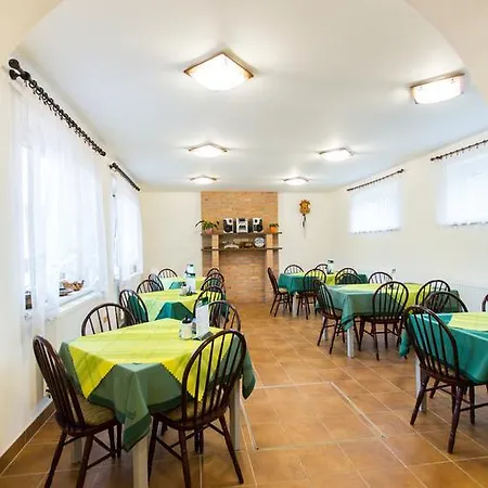 U Kraliku 3* Kurdějov